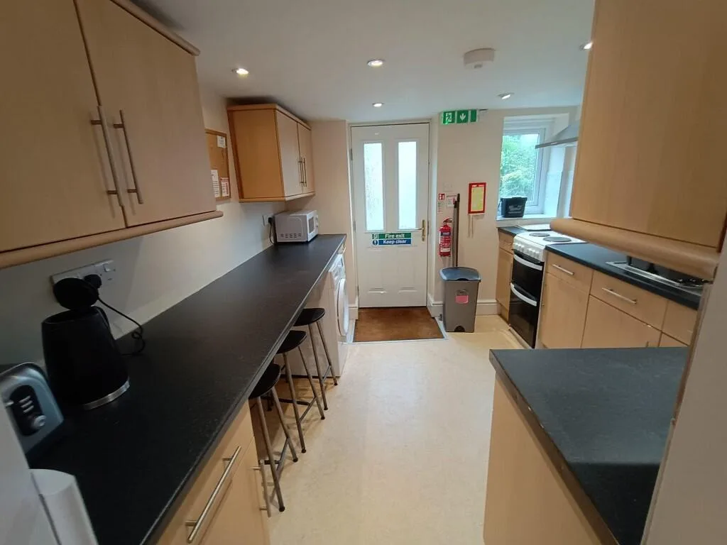 5 bedroom terraced house for rent