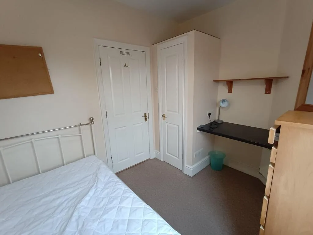 5 bedroom terraced house for rent