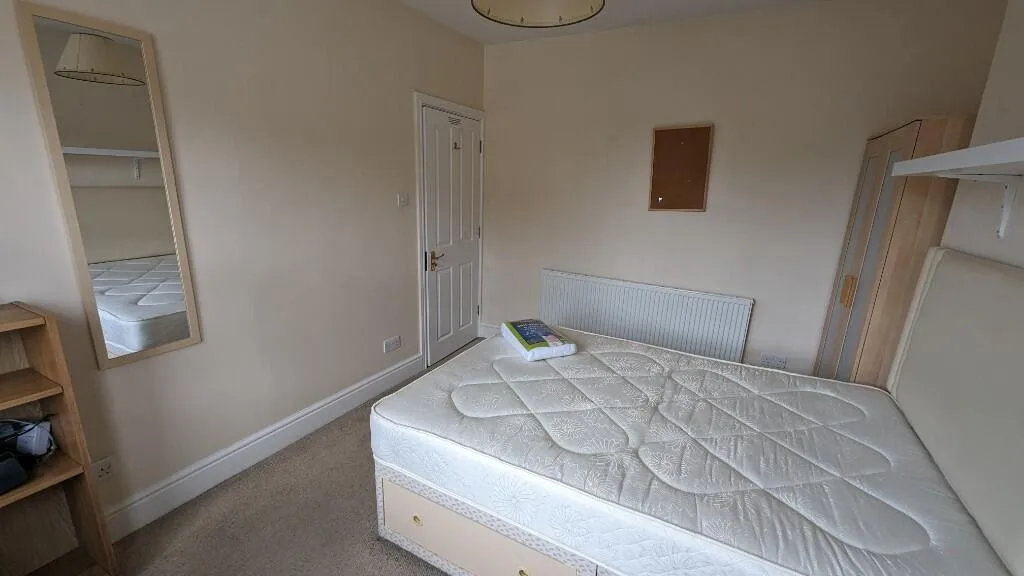 5 bedroom terraced house for rent