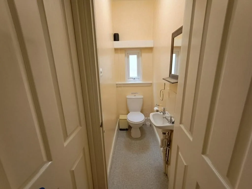5 bedroom terraced house for rent