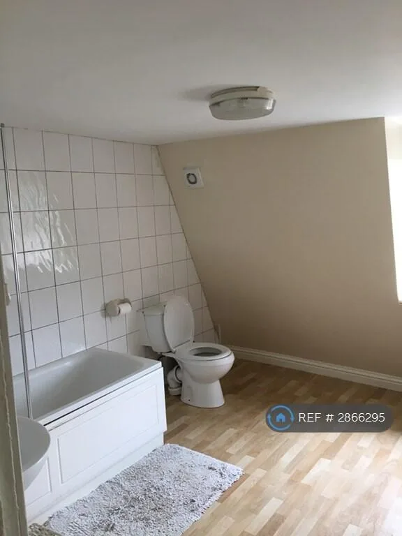 4 bedroom maisonette for rent