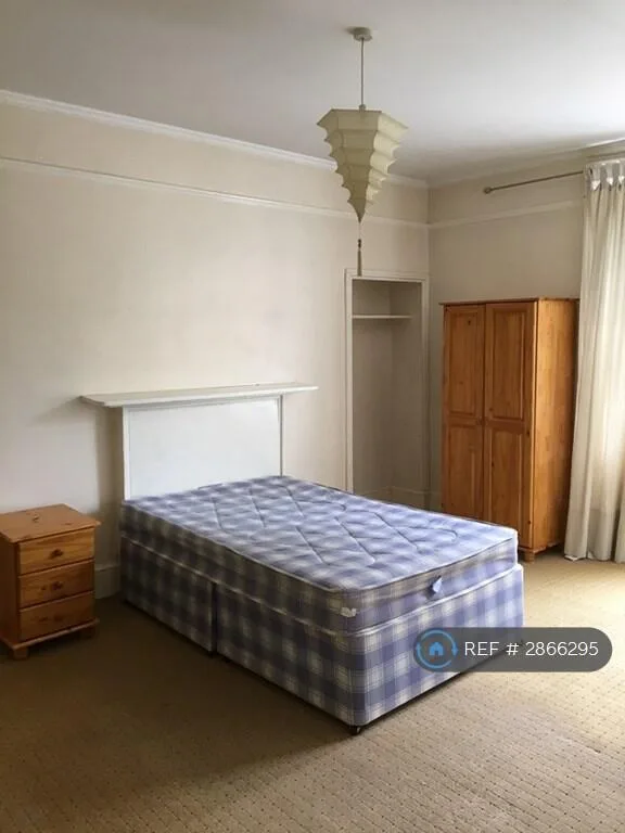 4 bedroom maisonette for rent