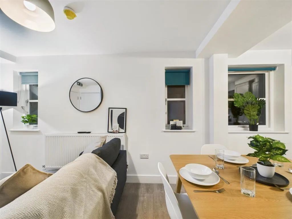 1 bedroom house share for rent