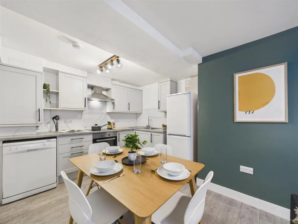 1 bedroom house share for rent