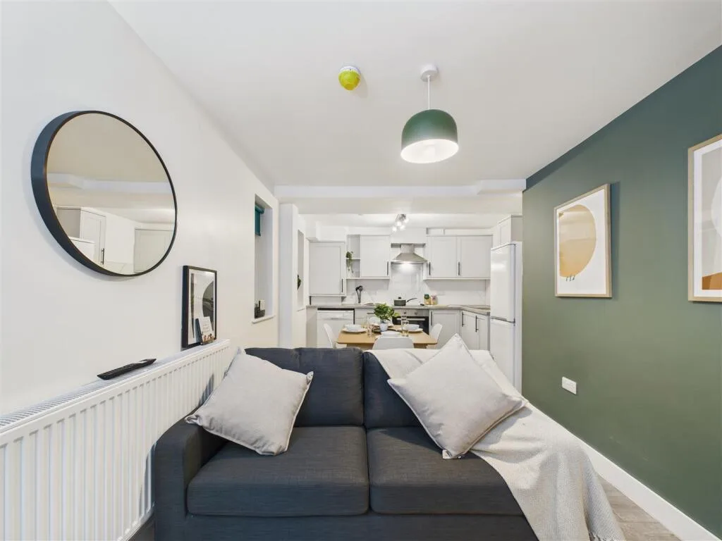 1 bedroom house share for rent