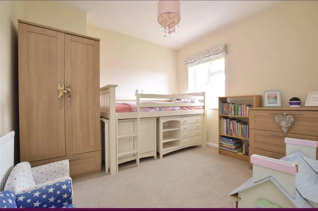 3 bedroom semi-detached house for rent
