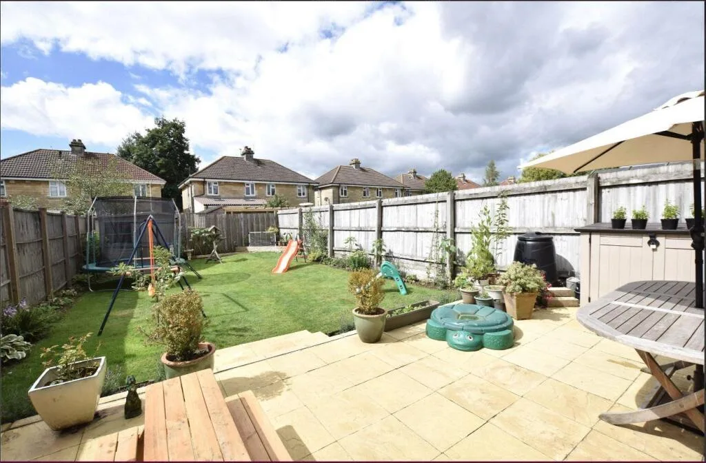 3 bedroom semi-detached house for rent