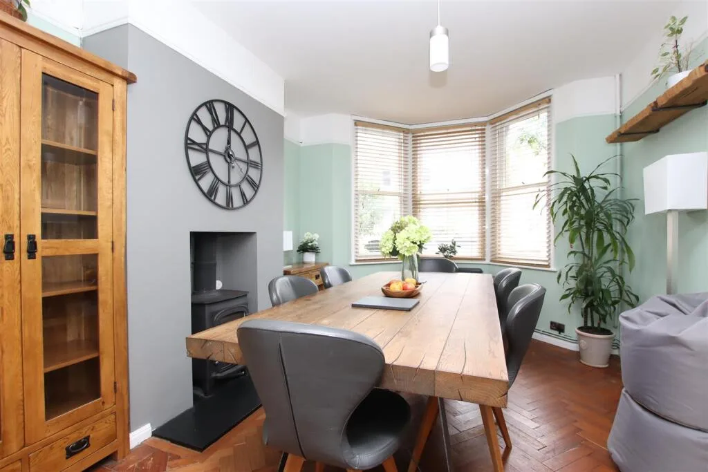 4 bedroom house for rent
