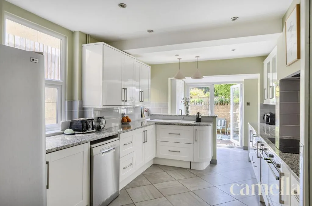 4 bedroom terraced house for rent