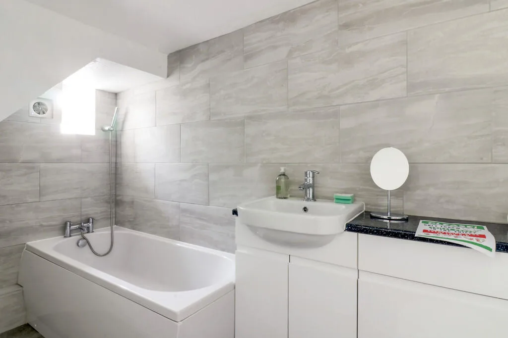 4 bedroom terraced house for rent