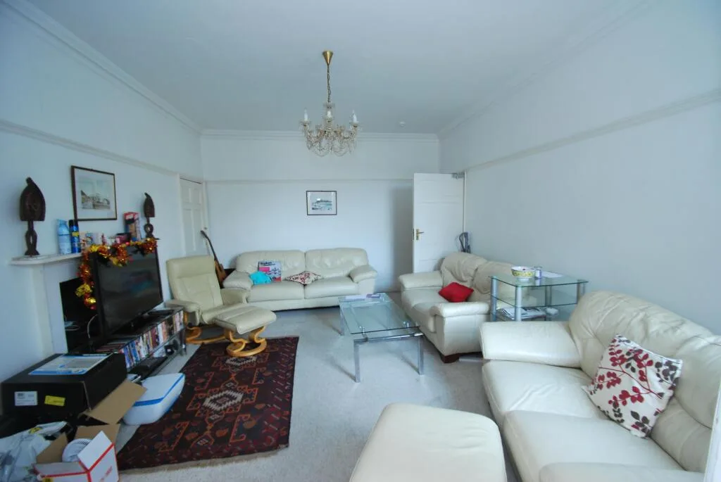 1 bedroom house share for rent