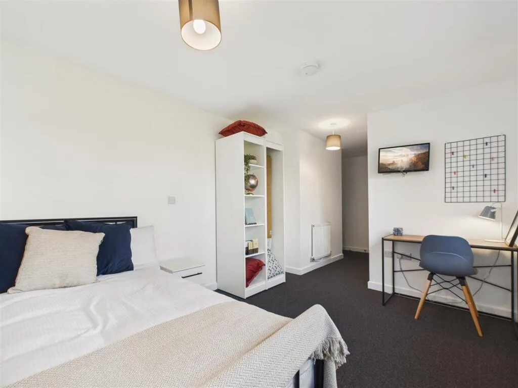 1 bedroom house share for rent