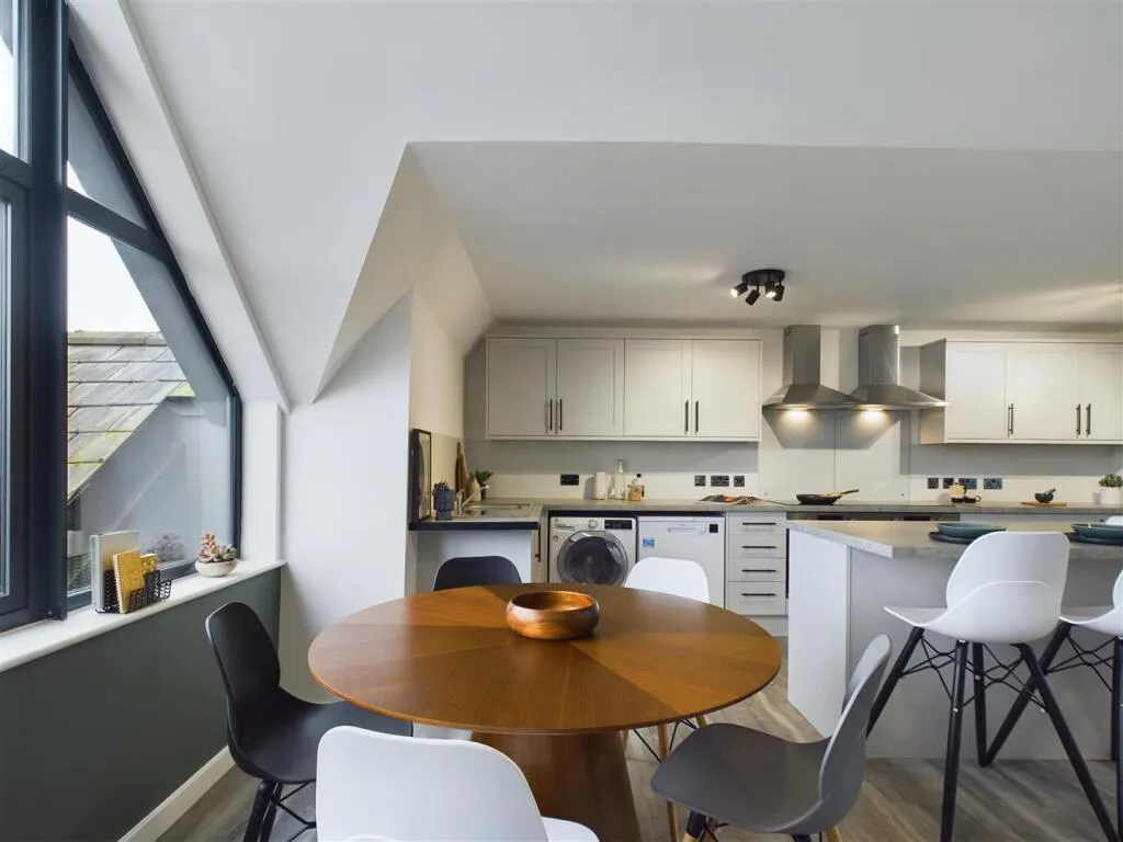 1 bedroom house share for rent