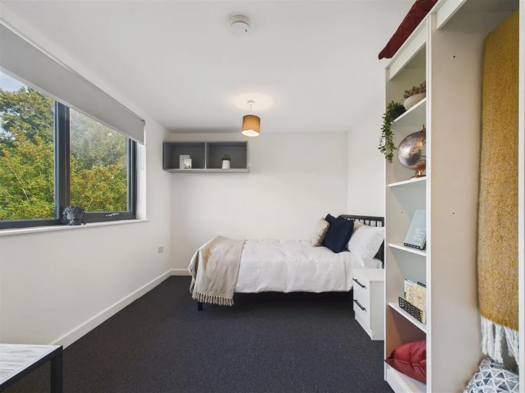 1 bedroom house share for rent