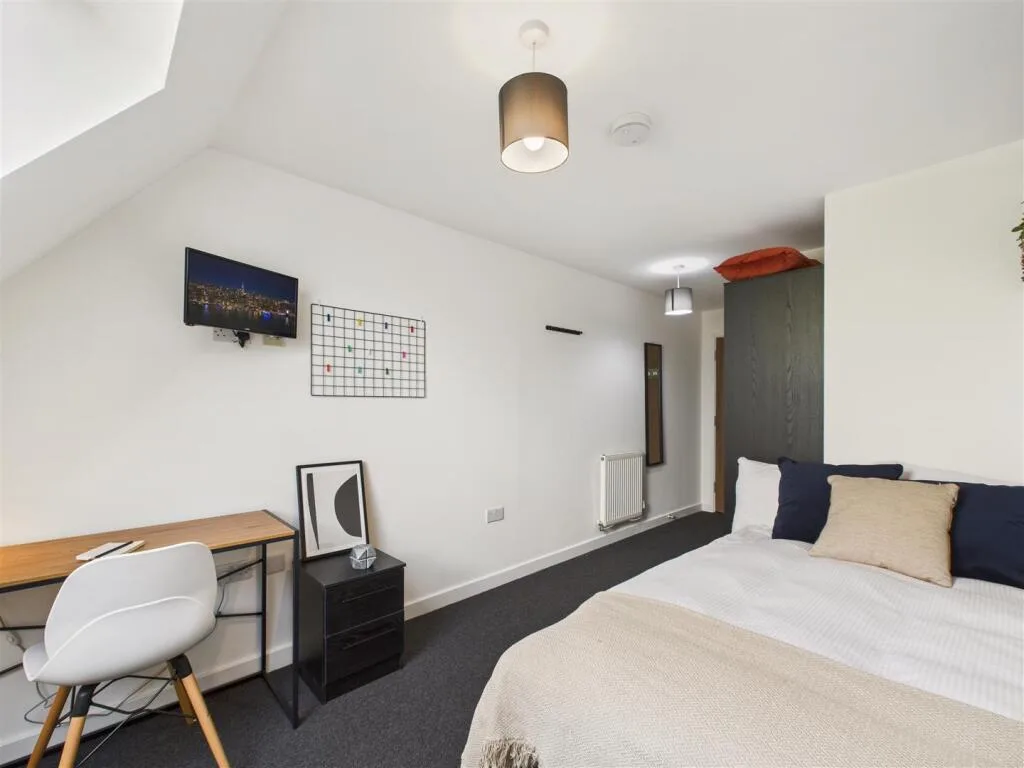 1 bedroom house share for rent