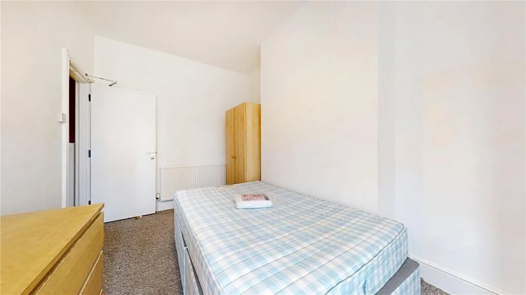 1 bedroom end of terrace house for rent