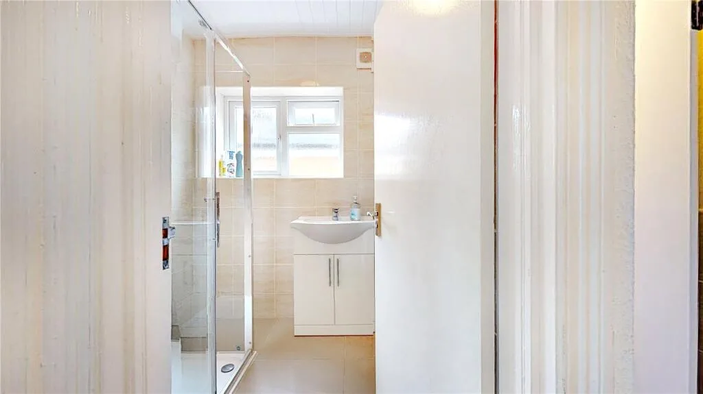 1 bedroom end of terrace house for rent