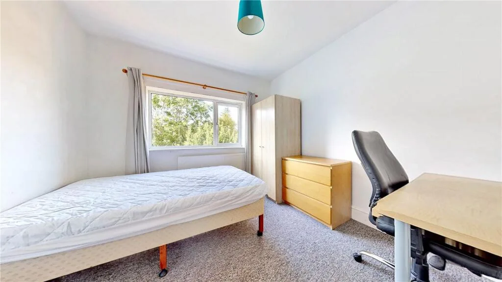 1 bedroom end of terrace house for rent