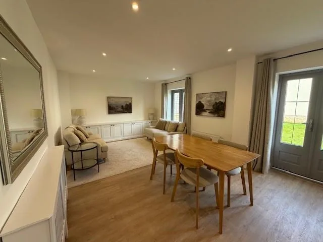 5 bedroom house for rent