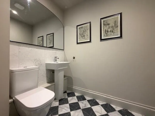 5 bedroom house for rent