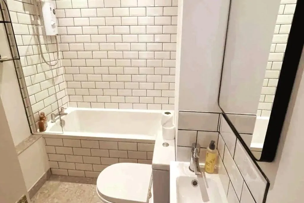 2 bedroom semi-detached house for rent