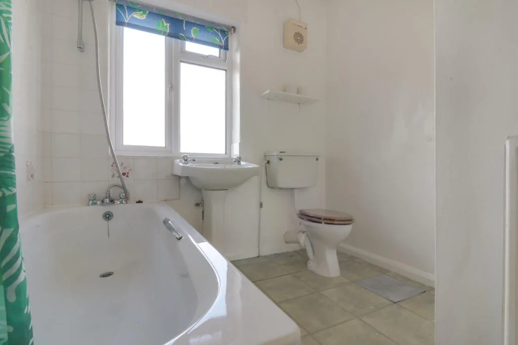 2 bedroom semi-detached house for rent