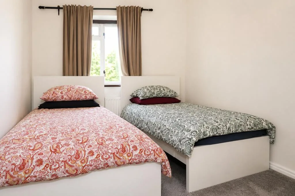 4 bedroom semi-detached house for rent