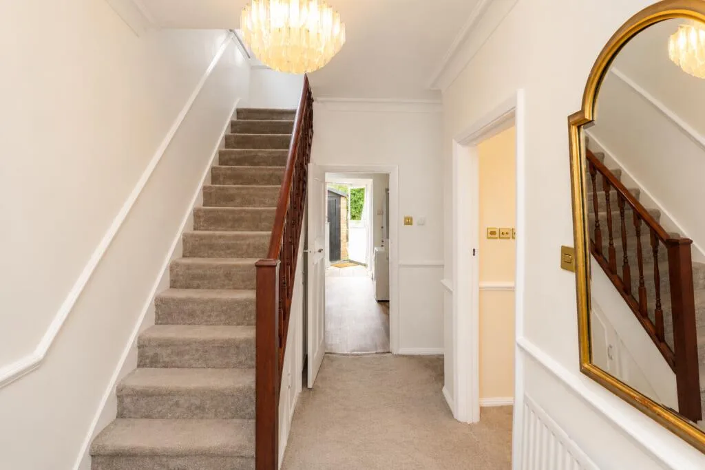 4 bedroom semi-detached house for rent