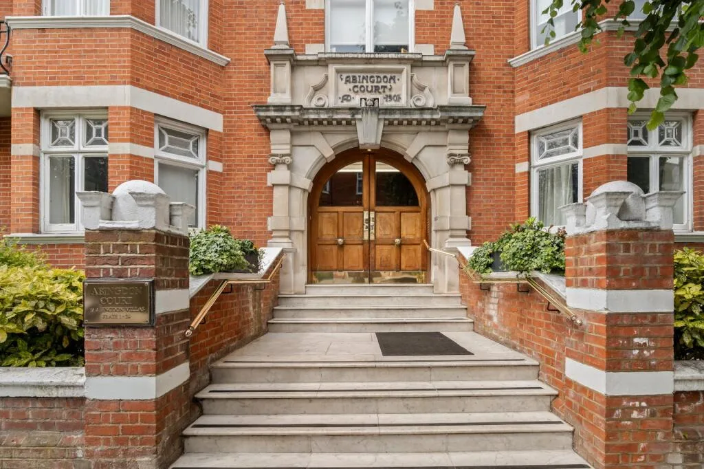 4 bedroom flat for rent