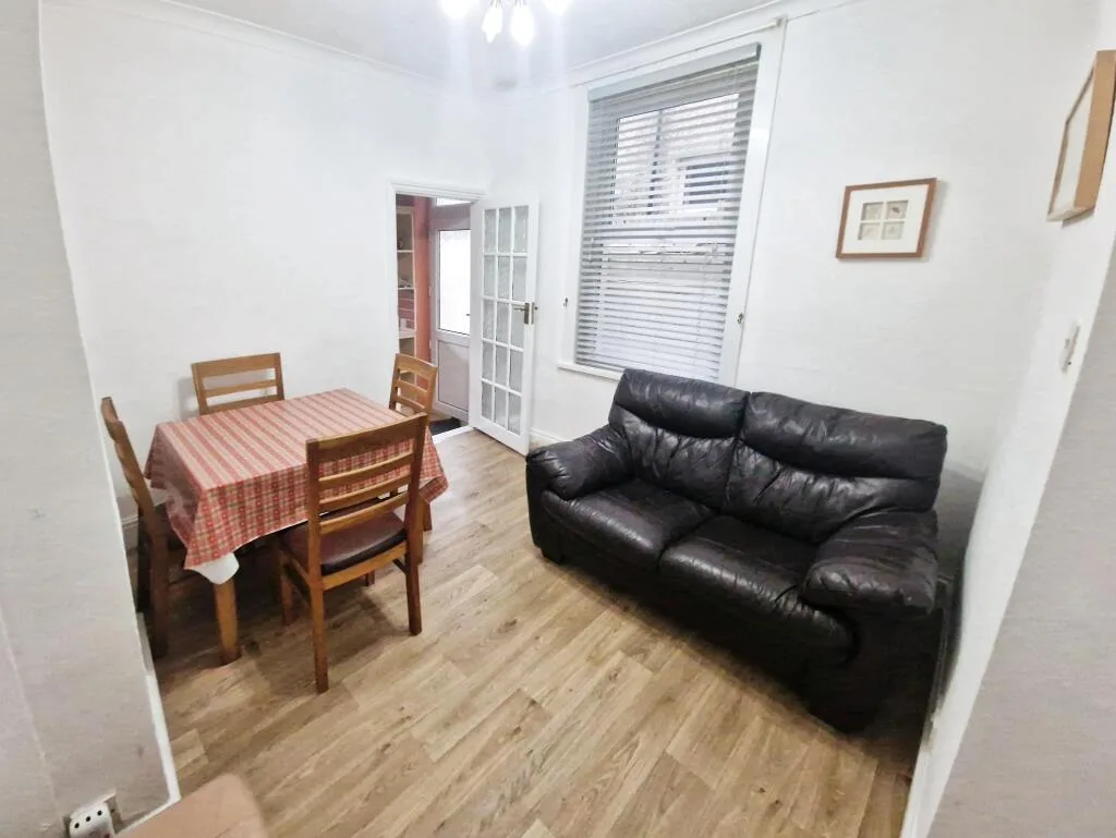 4 bedroom terraced house for rent