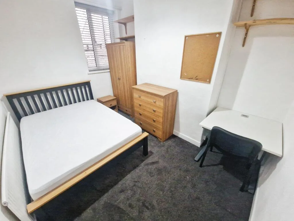 4 bedroom terraced house for rent