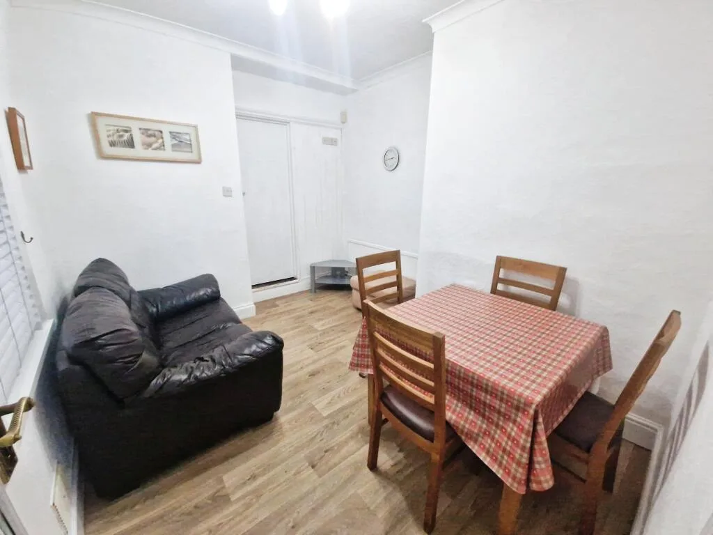 4 bedroom terraced house for rent