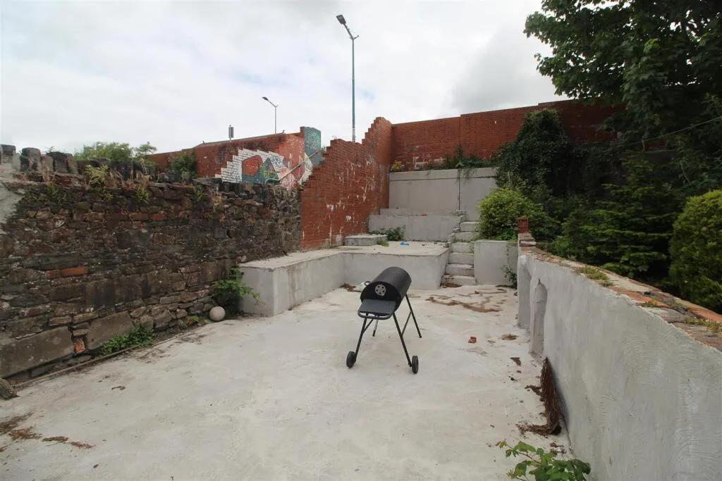 4 bedroom flat for rent