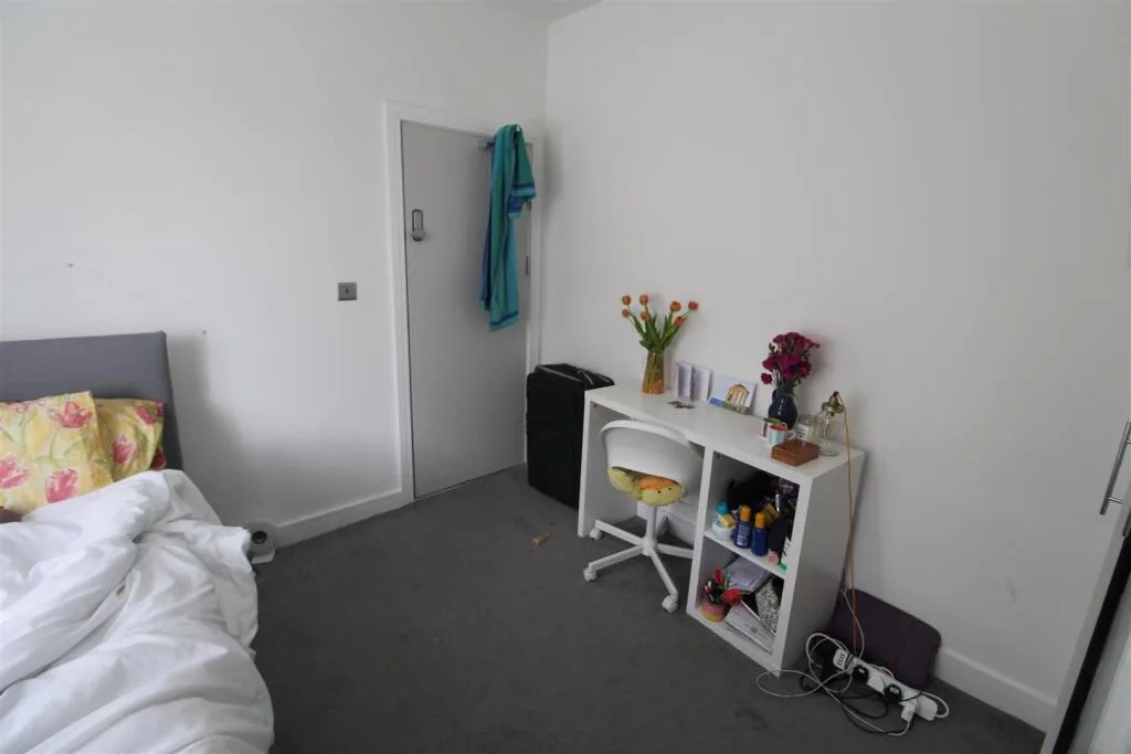 4 bedroom flat for rent