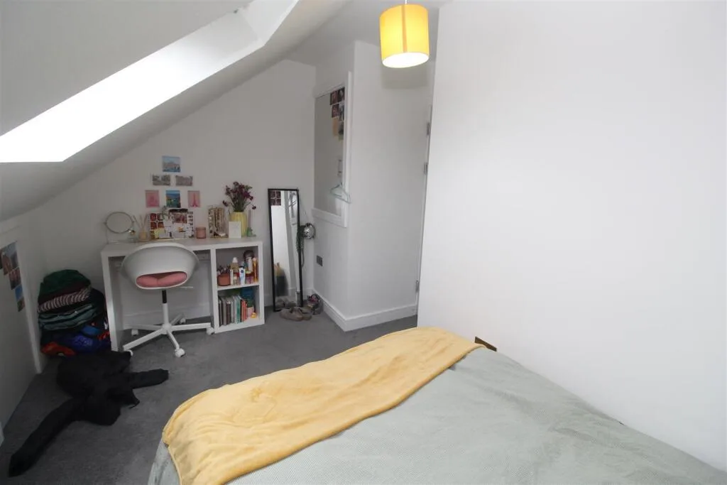4 bedroom flat for rent