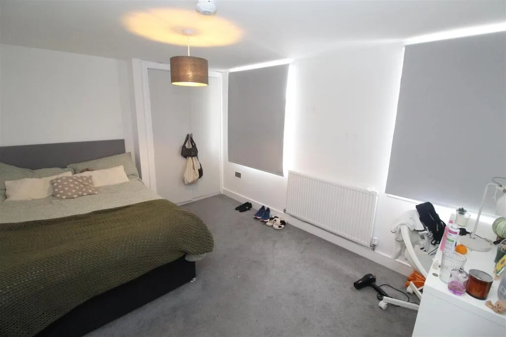 4 bedroom flat for rent