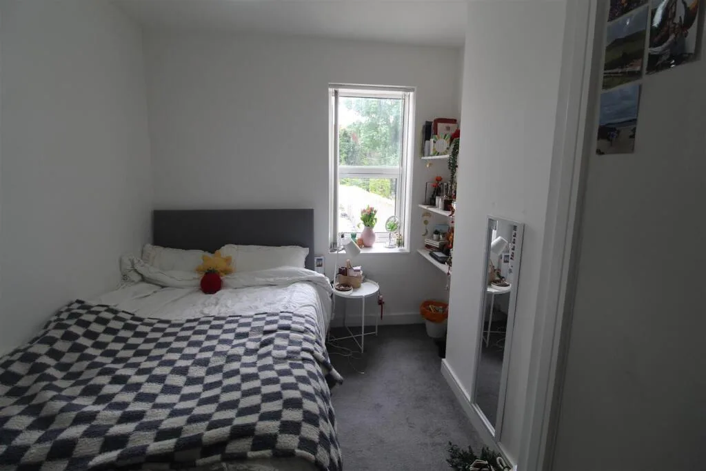 4 bedroom flat for rent