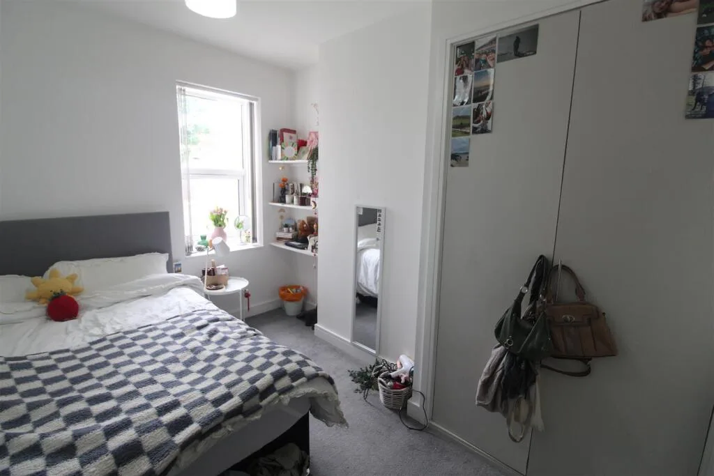 4 bedroom flat for rent