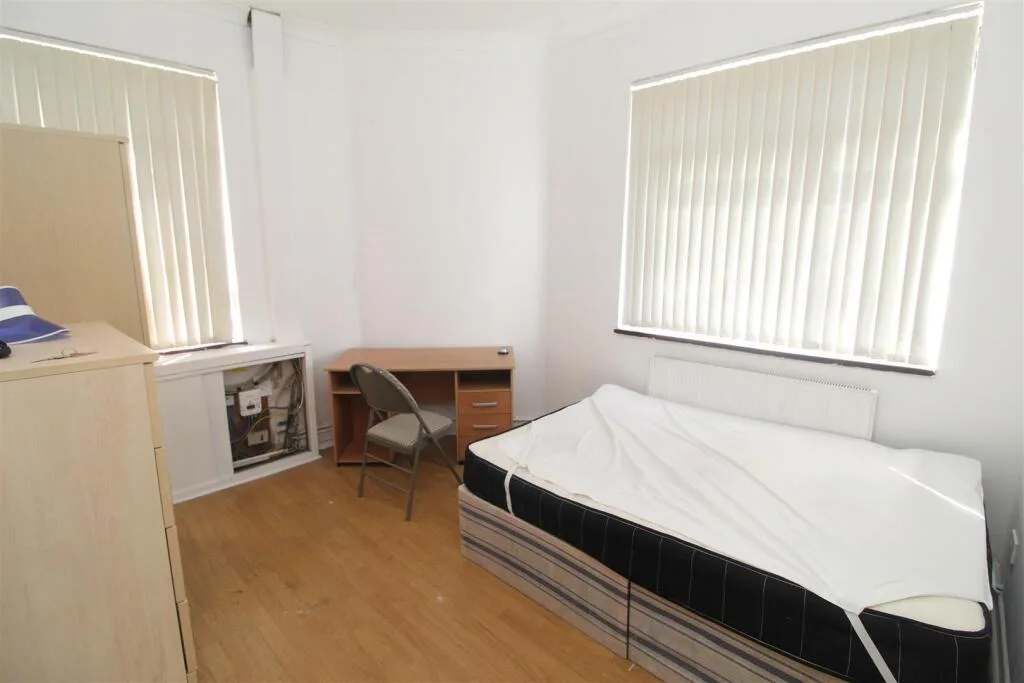 4 bedroom flat for rent