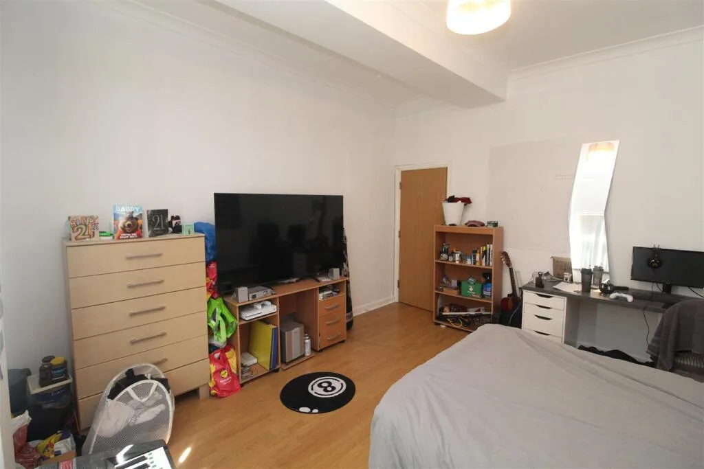 4 bedroom flat for rent