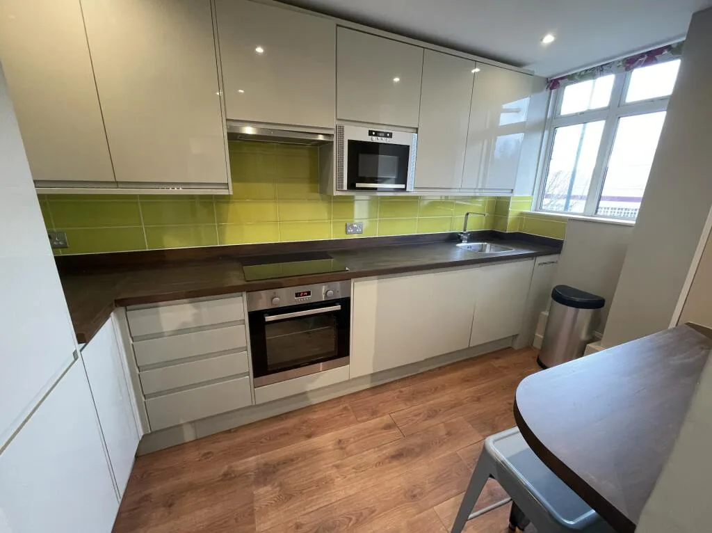 3 bedroom flat for rent