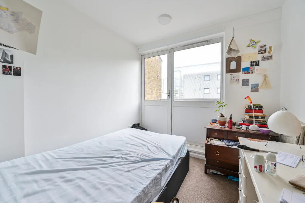5 bedroom flat for rent