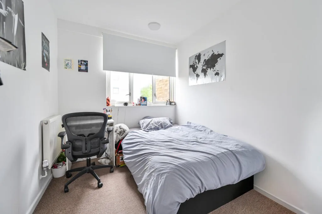 5 bedroom flat for rent