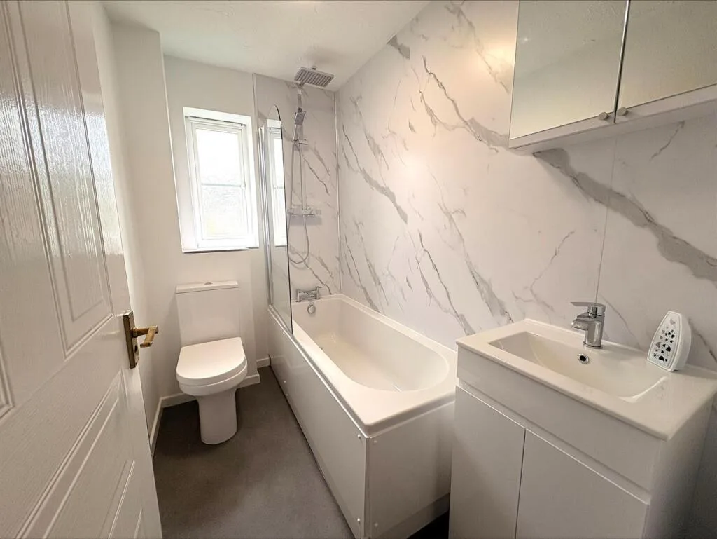 2 bedroom end of terrace house for rent