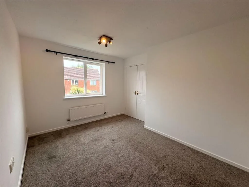 2 bedroom end of terrace house for rent