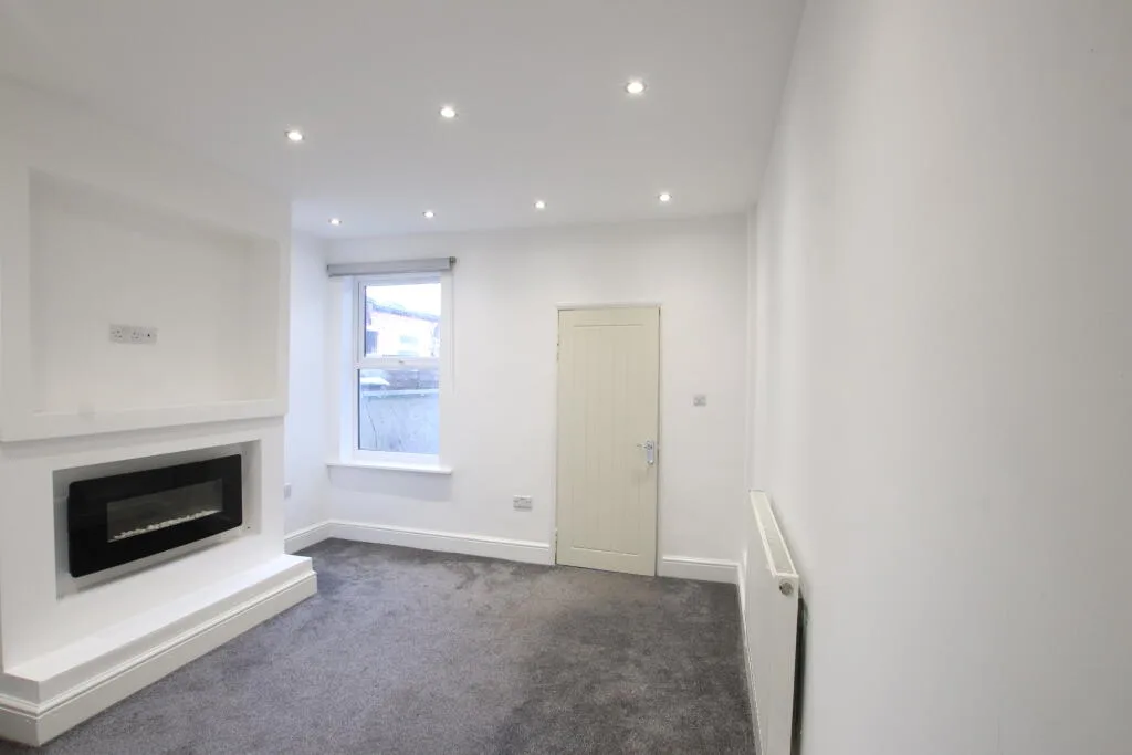 2 bedroom terraced house for rent