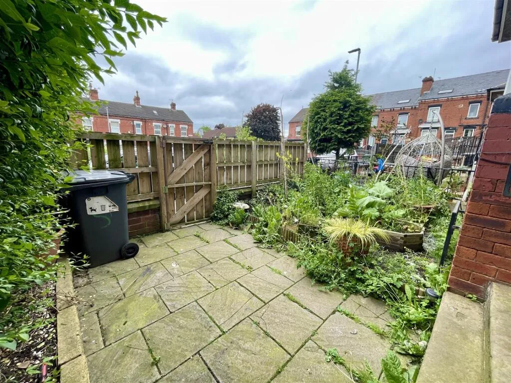2 bedroom terraced house for rent