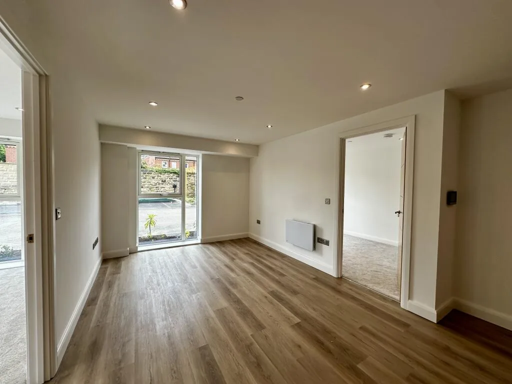 2 bedroom ground floor flat for rent