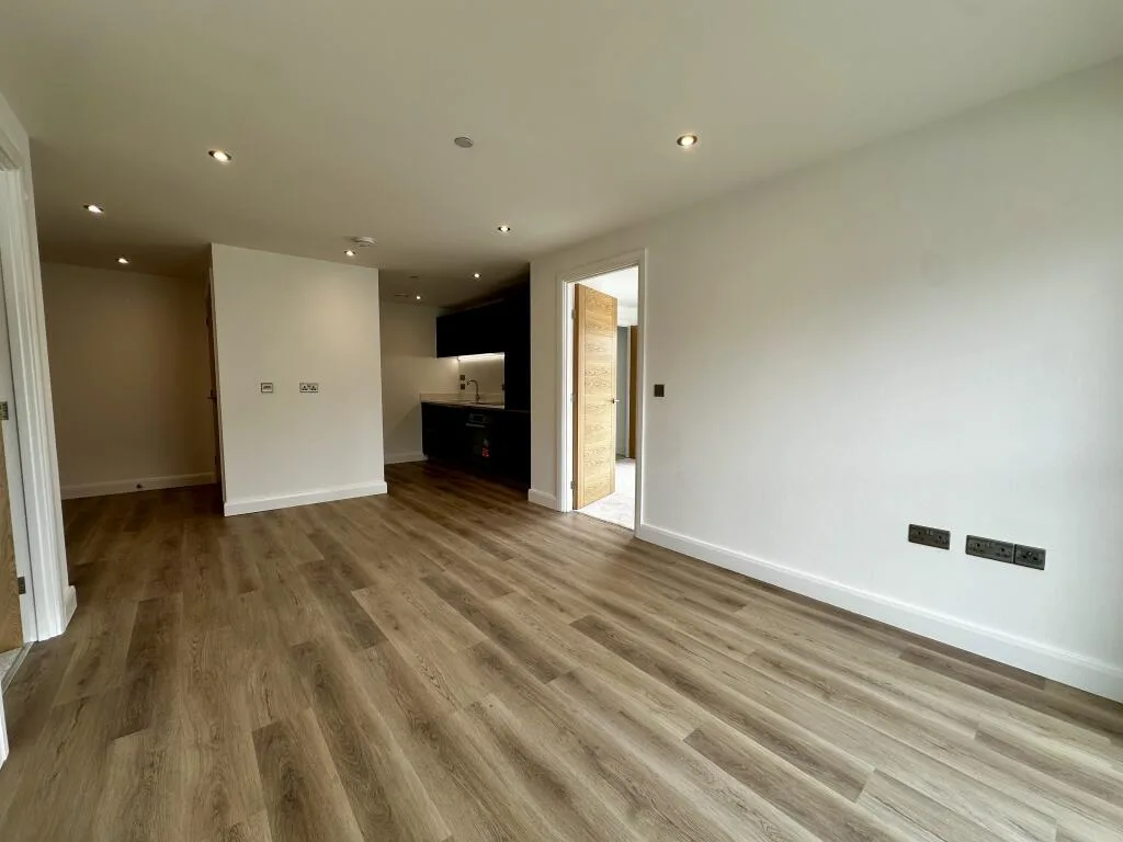 2 bedroom ground floor flat for rent