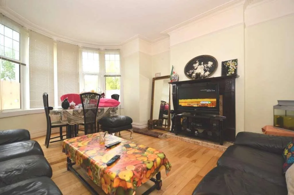 1 bedroom maisonette for rent